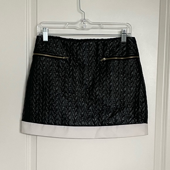 Black Skirt with white trim - Picture 2 of 5